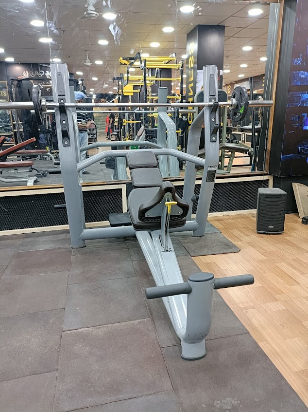 ENERGY FITNESS Gym energy conditioning and fitness space view 3